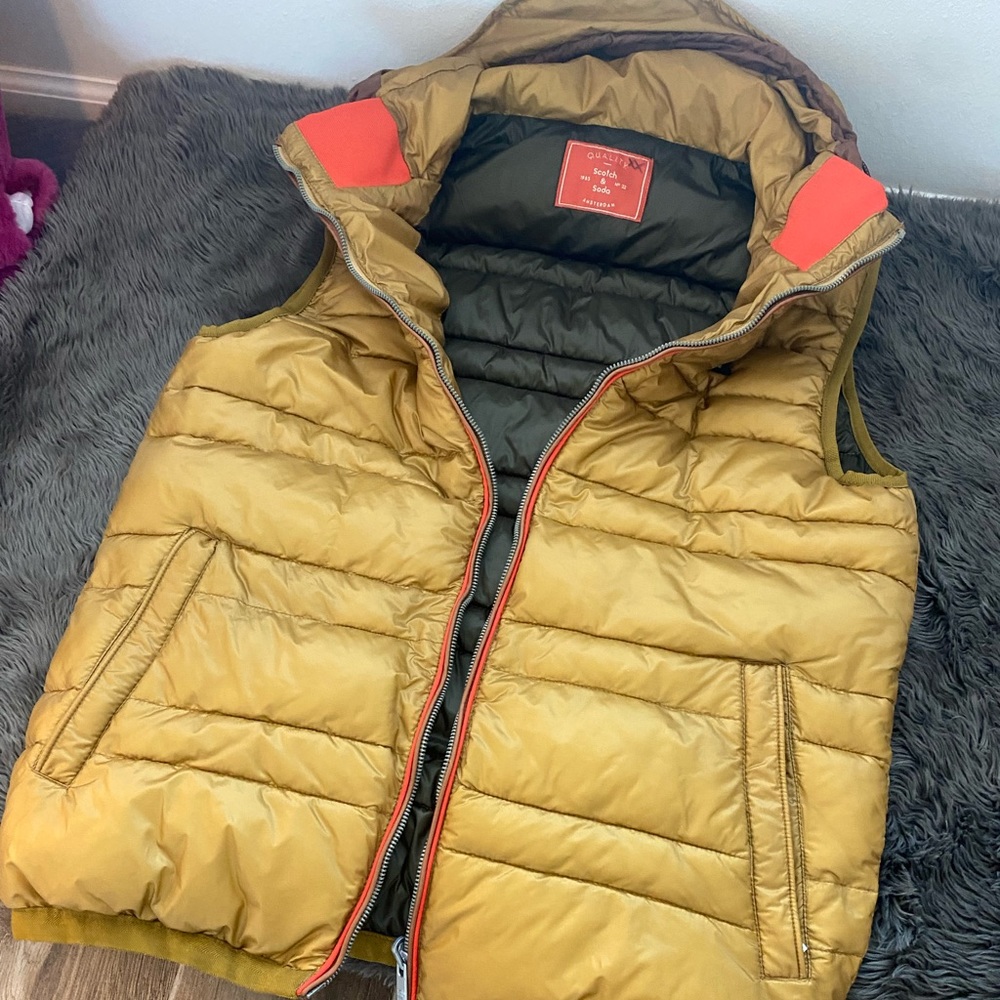 Scotch & Soda, Men Large Reversible Winter Vest, yellow gold brown